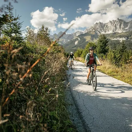 Отель Alpin Tyrol - Kitzbueheler Alpen Санкт-Йоганн